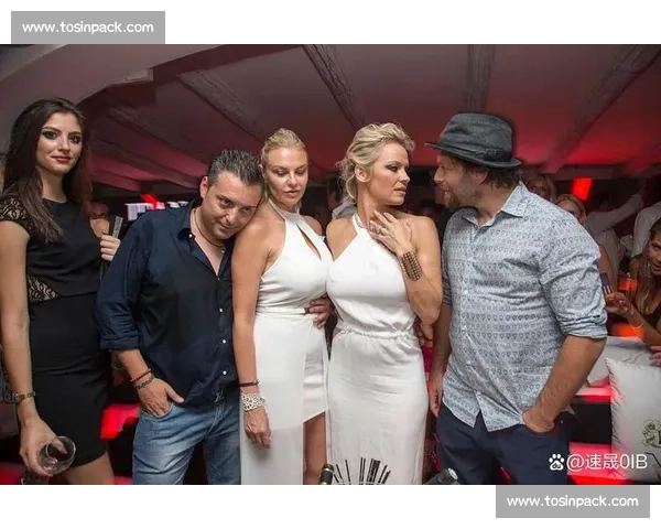 特里皮尔被曝与成人女星夜店密会至凌晨 婚姻破裂细节曝光